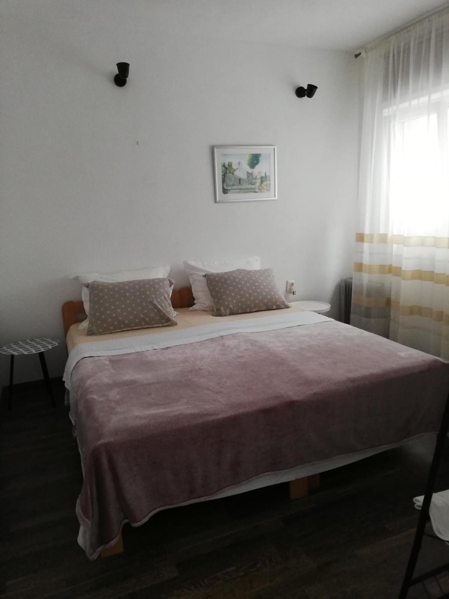 Apartment Pilatus Osljak Preko Bilik gambar