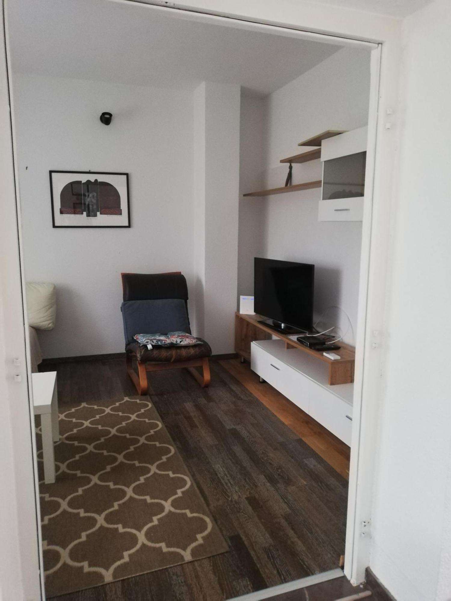 Apartment Pilatus Osljak Preko Bilik gambar